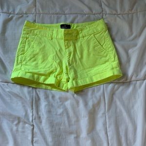Neon midi-shorts